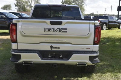 2022 GMC 1500 LEVEL PACKAGE WITH CUSTOM UPGRADES BY WALDOCH - 2022 GMC SIERRA 1500 LEVEL - Image 34 of 37