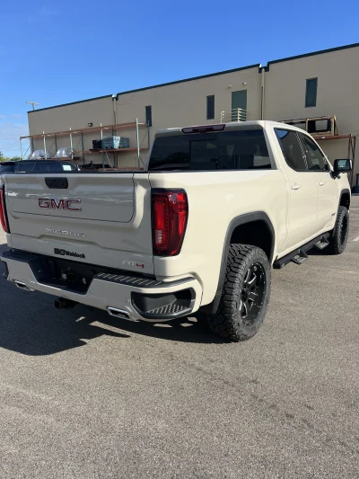 2026 GMC SIERRA 1500 - LEVEL PACKAGE - COASTAL DUNE (G42) - 2026 GMC SIERRA 1500 LEVEL - Image 12 of 15