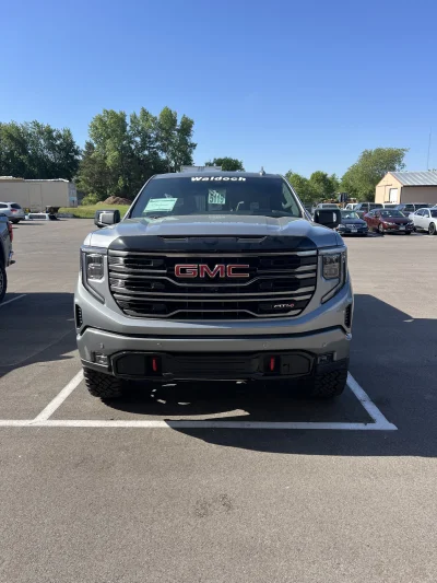 2026 GMC SIERRA 1500 - LEVEL PACKAGE - STERLING METALLIC (GXD) - 2026 GMC SIERRA 1500 LEVEL - Image 2 of 15