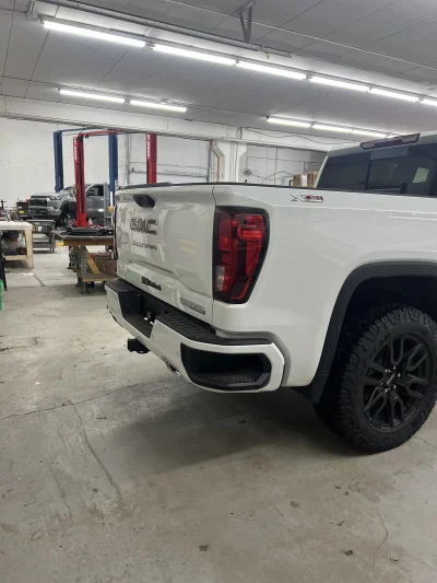 CUSTOM GMC SIERRA LEVEL PACKAGE BUILT BY WALDOCH BUILT BY THE BEST - 2026 GMC SIERRA 1500 LEVEL - Image 11 of 14