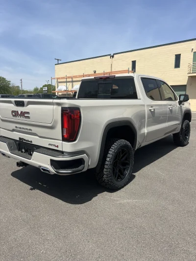 CUSTOM GMC SIERRA 1500 LEVEL PACKAGE BUILT BY THE BEST BUILT BY WALDOCH - 2026 GMC SIERRA 1500 LEVEL - Image 11 of 13