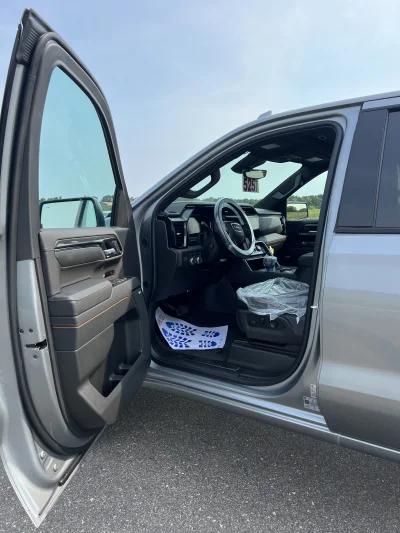 CUSTOM GMC SIERRA 1500 LEVEL PACKAGE BUILT BY WALDOCH - 2026 GMC SIERRA 1500 LEVEL - Image 11 of 16