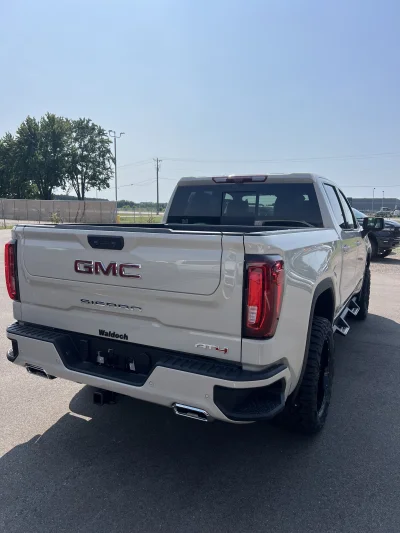 CUSTOM GMC SIERRA 1500 LEVEL PACKAGE BUILT BY THE BEST BUILT BY WALDOCH - 2026 GMC SIERRA 1500 LEVEL - Image 14 of 17
