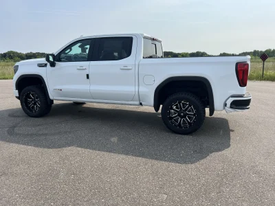CUSTOM GMC SIERRA 1500 LEVEL PACKAGE BUILT BY THE BEST BUILT BY WALDOCH - 2026 GMC SIERRA 1500 LEVEL - Image 16 of 17