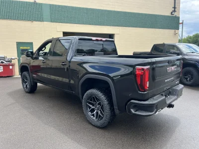 2026 GMC SIERRA 1500 - LEVEL PACKAGE - BLACK (GBA) - 2026 GMC SIERRA 1500 LEVEL - Image 11 of 21