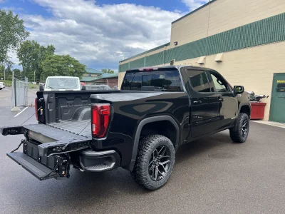 2026 GMC SIERRA 1500 - LEVEL PACKAGE - BLACK (GBA) - 2026 GMC SIERRA 1500 LEVEL - Image 12 of 21