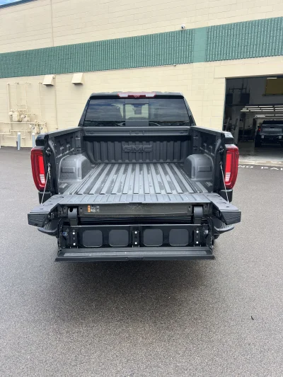 2026 GMC SIERRA 1500 - LEVEL PACKAGE - BLACK (GBA) - 2026 GMC SIERRA 1500 LEVEL - Image 13 of 21