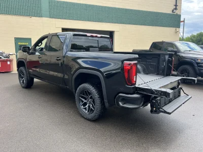 2026 GMC SIERRA 1500 - LEVEL PACKAGE - BLACK (GBA) - 2026 GMC SIERRA 1500 LEVEL - Image 14 of 21