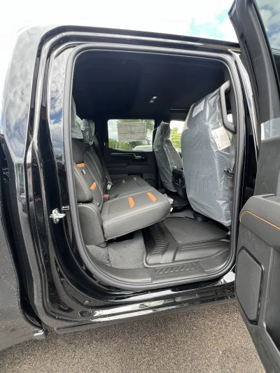 2026 GMC SIERRA 1500 - LEVEL PACKAGE - BLACK (GBA) - 2026 GMC SIERRA 1500 LEVEL - Image 8 of 21