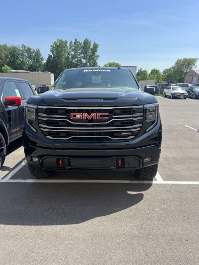 2026 GMC SIERRA 1500  - LEVEL PACKAGE - ONYX BLACK (GBA) - 2026 GMC SIERRA 1500 LEVEL - Image 2 of 15
