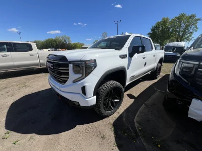 2026 GMC SIERRA 1500 - LEVEL PACKAGE - SUMMIT WHITE (GAZ) - 2026 GMC SIERRA 1500 LEVEL - Image 4 of 15