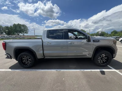 2026 GMC SIERRA 1500 - LEVEL PACKAGE - STERLING METALLIC (GXD) - 2026 GMC SIERRA 1500 LEVEL - Image 4 of 15