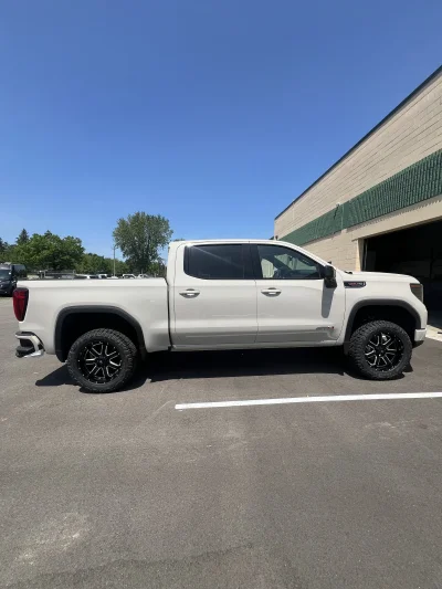 2026 GMC SIERRA 1500  -  LEVEL PACKAGE - COASTAL DUNE (G42) - 2026 GMC SIERRA 1500 LEVEL - Image 13 of 15