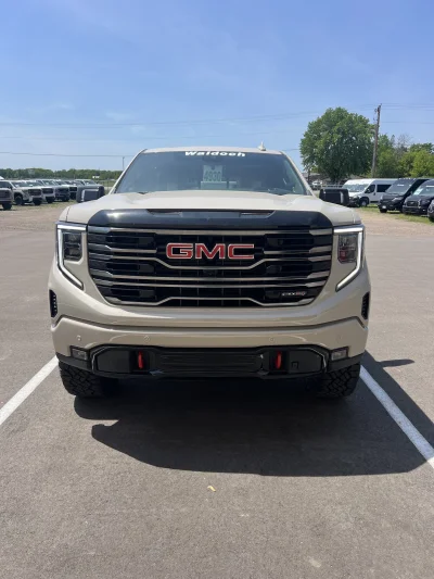 2026 GMC SIERRA 1500  -  LEVEL PACKAGE - COASTAL DUNE (G42) - 2026 GMC SIERRA 1500 LEVEL - Image 2 of 15