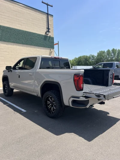 2026 GMC SIERRA 1500  -  LEVEL PACKAGE - COASTAL DUNE (G42) - 2026 GMC SIERRA 1500 LEVEL - Image 9 of 15