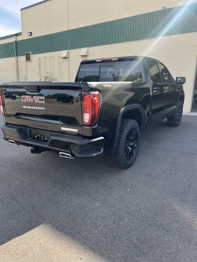 2026 GMC SIERRA 1500 - LEVEL PACKAGE - ONYX BLACK (GBA) - 2026 GMC SIERRA 1500 LEVEL - Image 13 of 15