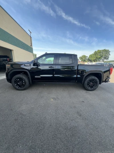2026 GMC SIERRA 1500 - LEVEL PACKAGE - ONYX BLACK (GBA) - 2026 GMC SIERRA 1500 LEVEL - Image 2 of 15