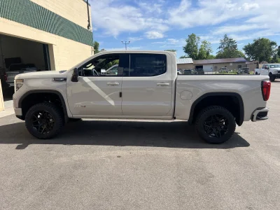 2026 GMC SIERRA 1500 - LEVEL PACKAGE - COASTAL DUNE (G42) - 2026 GMC SIERRA 1500 LEVEL - Image 5 of 21