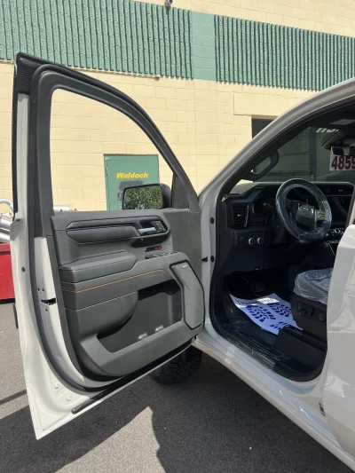 2026 GMC SIERRA 1500 - LEVEL PACKAGE - COASTAL DUNE (G42) - 2026 GMC SIERRA 1500 LEVEL - Image 13 of 21