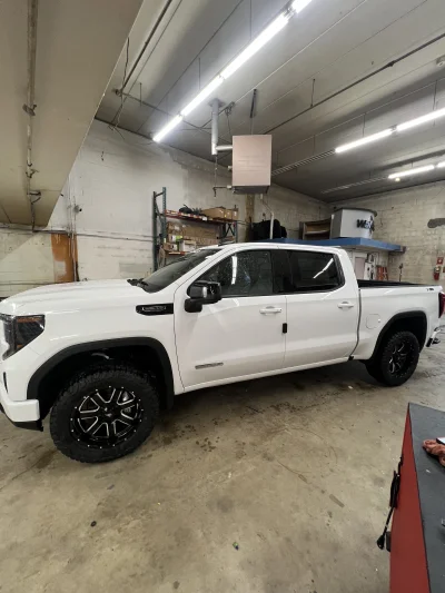 2026 GMC SIERRA 1500 - LEVEL PACKAGE - SUMMIT WHITE (GAZ) - 2026 GMC SIERRA 1500 LEVEL - Image 3 of 5