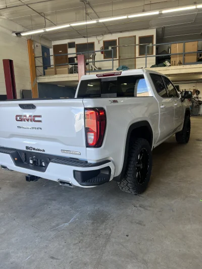 2026 GMC SIERRA 1500 - LEVEL PACKAGE - SUMMIT WHITE (GAZ) - 2026 GMC SIERRA 1500 LEVEL - Image 12 of 15