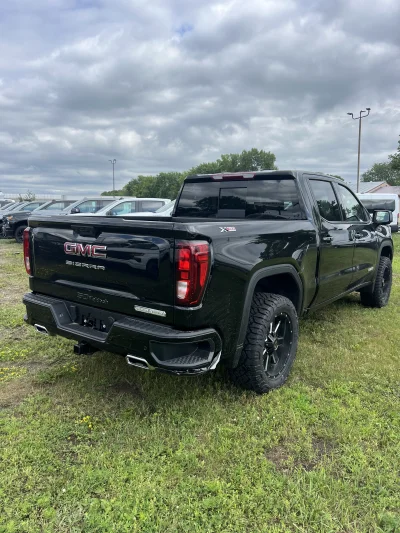 2026 GMC SIERRA 1500 - LEVEL PACKAGE - ONYX BLACK (GBA) - 2026 GMC SIERRA 1500 LEVEL - Image 14 of 19