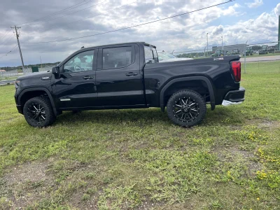 2026 GMC SIERRA 1500 - LEVEL PACKAGE - ONYX BLACK (GBA) - 2026 GMC SIERRA 1500 LEVEL - Image 5 of 19