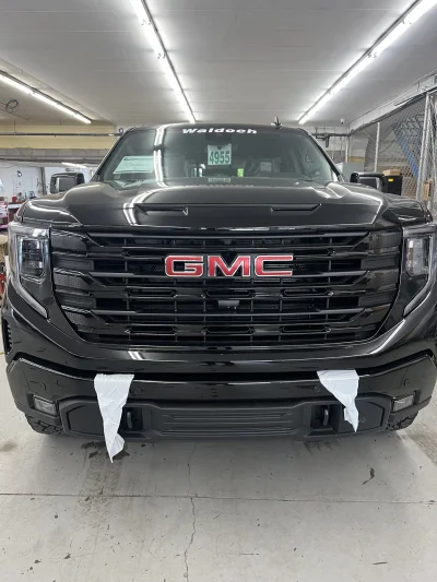 2026 GMC SIERRA 1500 - LEVEL PACKAGE - ONYX BLACK (GBA) - 2026 GMC SIERRA 1500 LEVEL - Image 2 of 15