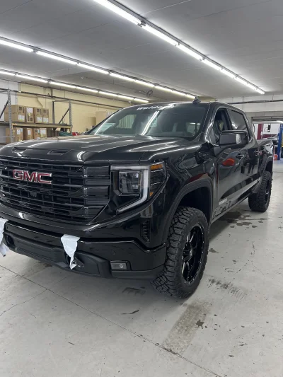2026 GMC SIERRA 1500 - LEVEL PACKAGE - ONYX BLACK (GBA) - 2026 GMC SIERRA 1500 LEVEL - Image 3 of 15