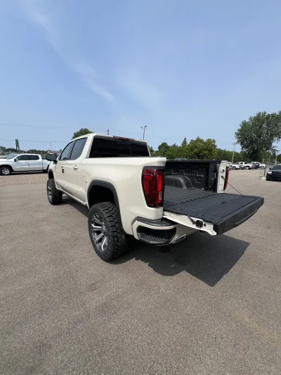 GMC SIERRA 1500 AT4 LIFT PACKAGE CUSTOM BUILT BY WALDOCH BUILT BY THE BEST - 2026 GMC SIERRA 1500 LIFT - Image 10 of 13