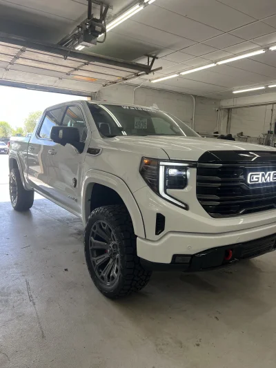 2026 GMC SIERRA 1500 - M80 PACKAGE - SUMMIT WHITE (GAZ) - 2026 GMC SIERRA 1500 M80 - Image 3 of 15