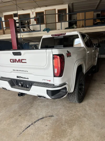 2026 GMC SIERRA 1500 - M80X PACKAGE - SUMMIT WHITE (GAZ) - 2026 GMC SIERRA 1500 M80X - Image 13 of 15