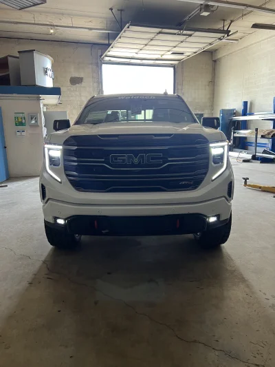 2026 GMC SIERRA 1500 - M80X PACKAGE - SUMMIT WHITE (GAZ) - 2026 GMC SIERRA 1500 M80X - Image 3 of 15