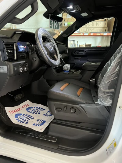 2026 GMC SIERRA 1500 - M80X PACKAGE - SUMMIT WHITE (GAZ) - 2026 GMC SIERRA 1500 M80X - Image 6 of 15