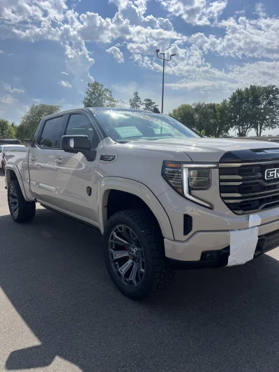 CUSTOM GMC SIERRA 1500 M80X PACKAGE BUILT BY THE BEST BUILT BY WALDOCH - 2026 GMC SIERRA 1500 M80X - Image 2 of 13