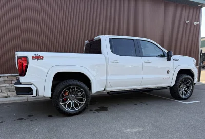 M80X GMC 1500 2026 CREW CAB WHITE BY WALDOCH BEST CUSTOM TRUCK WITH FACTORY WARRANTY - 2026 GMC SIERRA 1500 M80X - Image 3 of 25