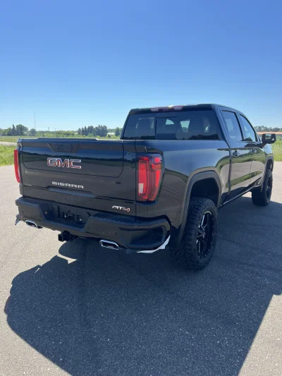 2026 GMC SIERRA 1500-AT4 - LEVEL PACKAGE - ONYX BLACK (GBA) - 2026 GMC SIERRA 1500 - Image 13 of 19