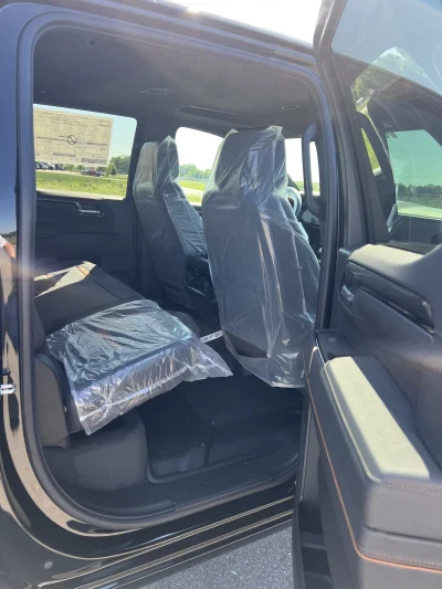 2026 GMC SIERRA 1500-AT4 - LEVEL PACKAGE - ONYX BLACK (GBA) - 2026 GMC SIERRA 1500 - Image 10 of 19