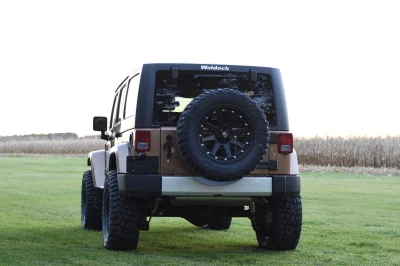 BROWN - 2020 JEEP WRANGLER MAX - Image 4 of 8