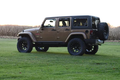 BROWN - 2020 JEEP WRANGLER MAX - Image 6 of 8