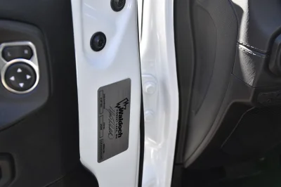 2025 JEEP WRANGLER MAX - WHITE W/ STANDARD WALDOCH JEEP MAX PACKAGE FEATURES - 2025 JEEP WRANGLER MAX - Image 8 of 17