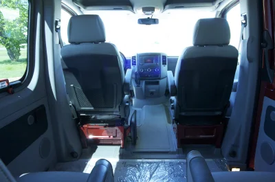 RED 144  - 2020 MERCEDES-BENZ SPRINTER 2500 CUSTOM - Image 12 of 16