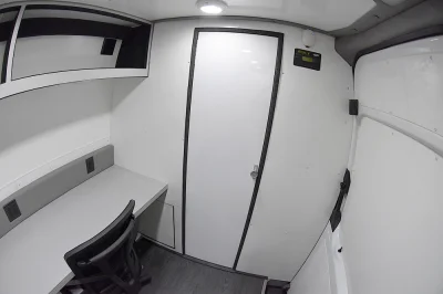 OFFICE CUSTOM SPRINTER TRANSIT PROMASTER SWAT MOBILE OFFICE SET UP - 2020 MERCEDES-BENZ SPRINTER 2500 CUSTOM - Image 19 of 22