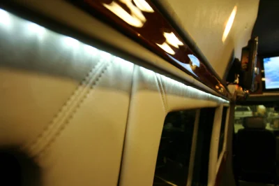 HAIR CLIPPER - 2020 MERCEDES-BENZ SPRINTER 2500 CUSTOM - Image 31 of 40