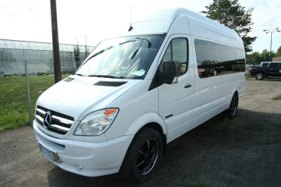 MOBILE HAIR SALON BARBERSHOP IN A VAN CUSTOM MERCEDES SPRINTER VANS HAIR CLIPPER - 2020 MERCEDES-BENZ SPRINTER 2500 CUSTOM - Image 2 of 40