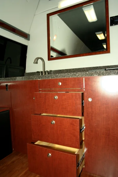 MOBILE HAIR SALON BARBERSHOP IN A VAN CUSTOM MERCEDES SPRINTER VANS HAIR CLIPPER - 2020 MERCEDES-BENZ SPRINTER 2500 CUSTOM - Image 22 of 40