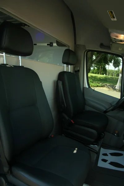 SILVER 170  - 2020 MERCEDES-BENZ SPRINTER 2500 CUSTOM - Image 9 of 14