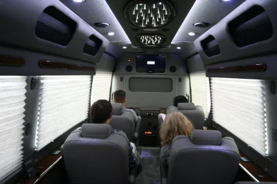 OFFICE TRAVLER P8 - 2020 MERCEDES-BENZ SPRINTER 2500 CUSTOM - Image 106 of 199