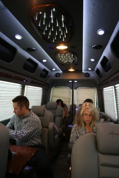 OFFICE TRAVLER P8 - 2020 MERCEDES-BENZ SPRINTER 2500 CUSTOM - Image 11 of 199