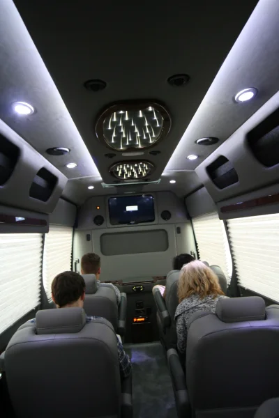 OFFICE TRAVLER P8 - 2020 MERCEDES-BENZ SPRINTER 2500 CUSTOM - Image 113 of 199